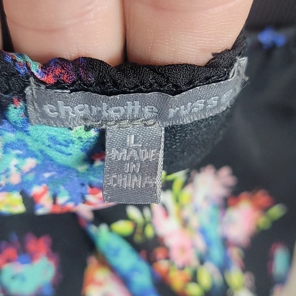 Womens Floral Crop Top Charlotte Russe Sz L Black - Picture 6 of 6